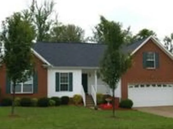 229 Holly Ln, White House, TN 37188
