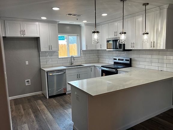 2nd image of 336 N H St #336
