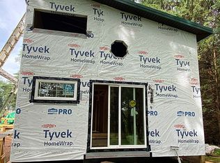 475 Winter View Dr, Willis, VA 24380