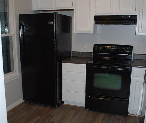 5th image of 4761 Greenlaw Dr