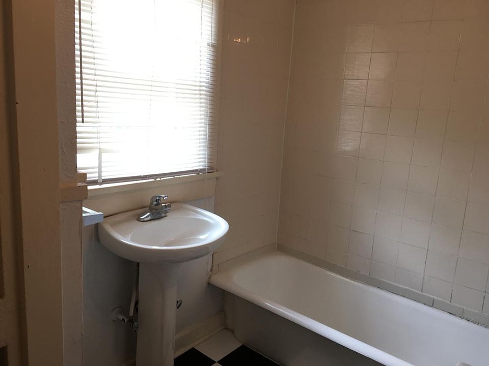 Soaker Tub