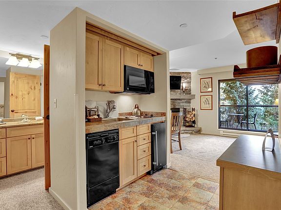 5th image of 640 Village Road UNIT 4213