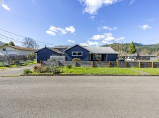 303 Kent St, Drain, OR 97435