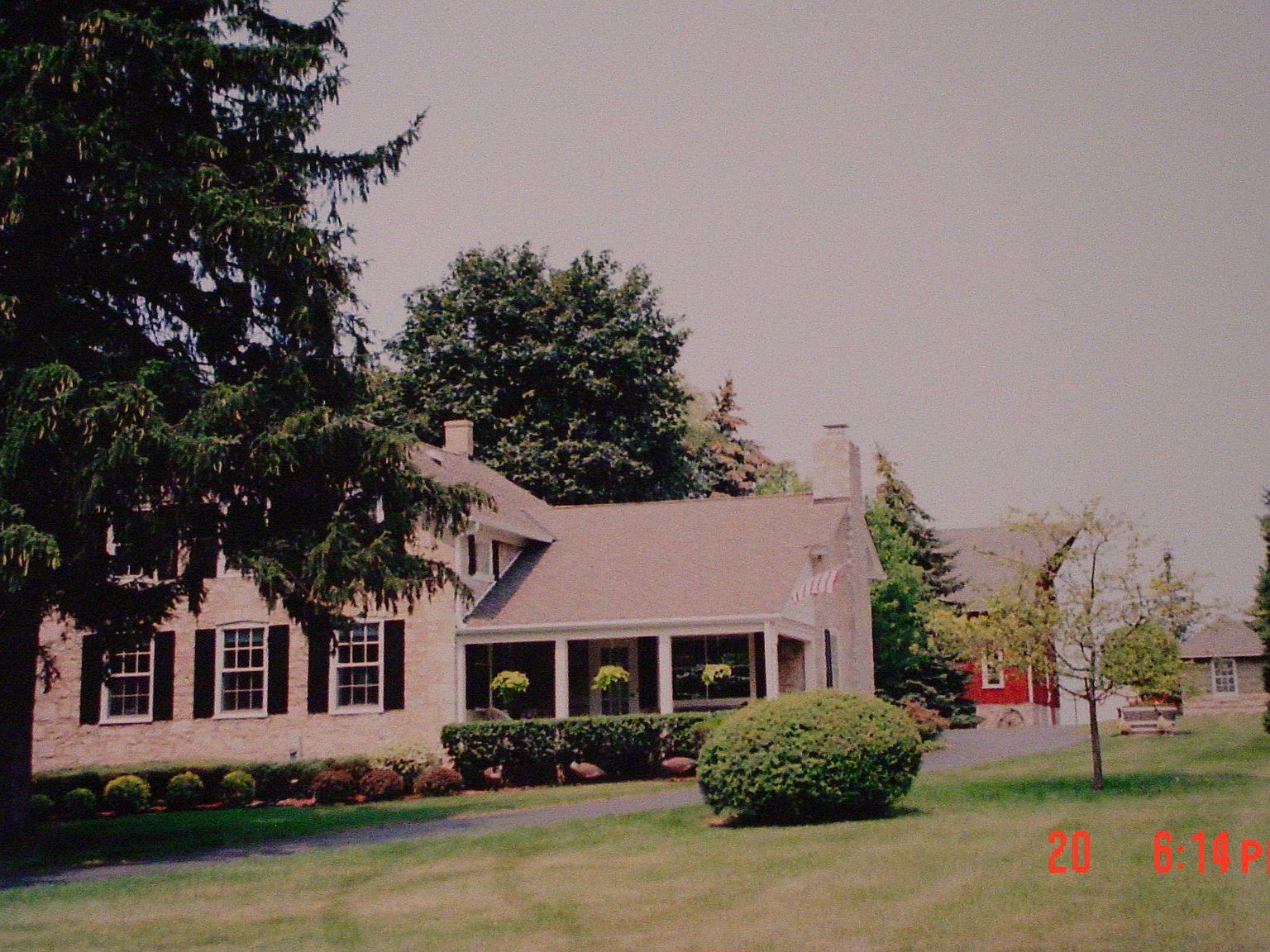 8812 W Donges Bay Rd, Mequon, WI 53097 Zillow