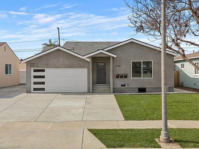 4745 Pixie Ave — Photo 20
