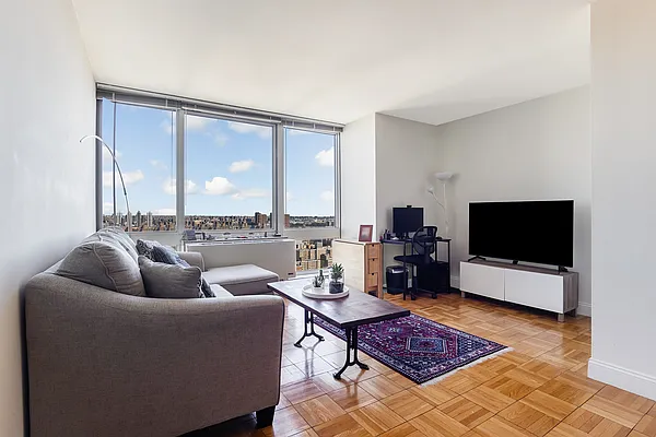 Rented by Corcoran | media 1