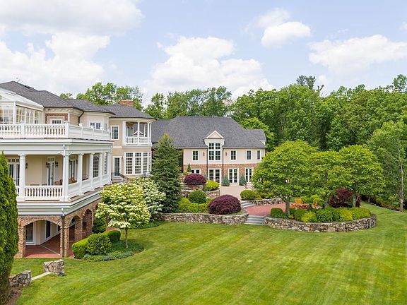 5th image of 7 Wyndemere Dr