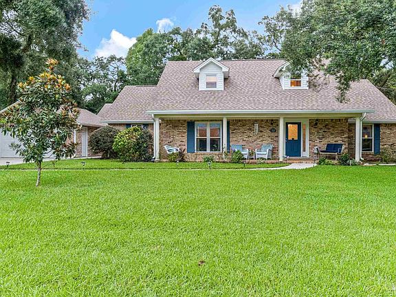 3rd image of 32 Blithewood Dr