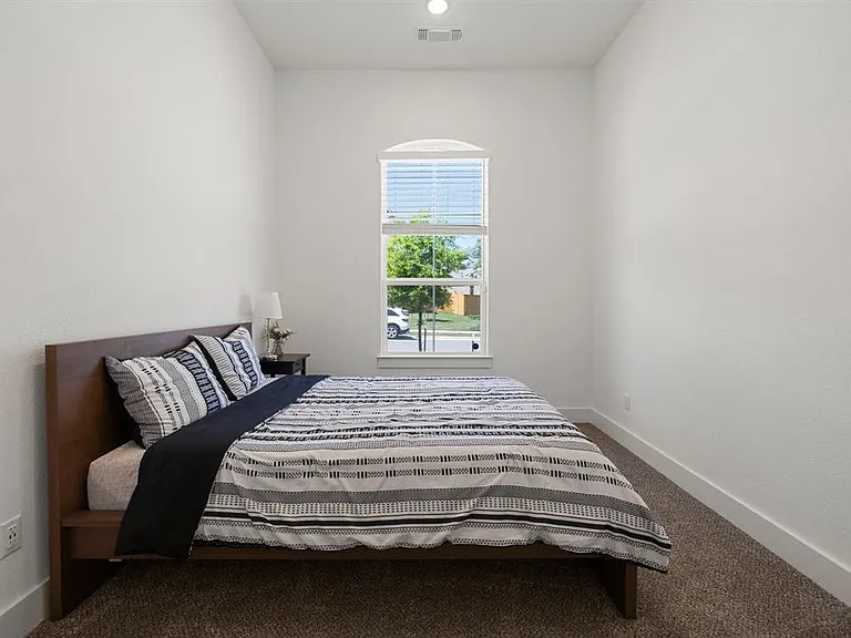 1220 Calendula Trl — Photo 25