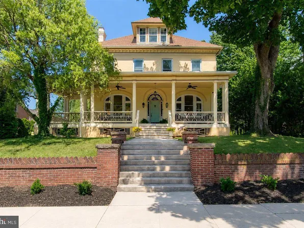 1009 Oak Hill Ave, Hagerstown, MD 21742