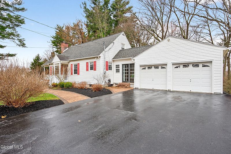 3rd image of 6483 Vosburgh Road