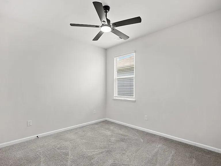 730 Gryffindor Dr — Photo 35