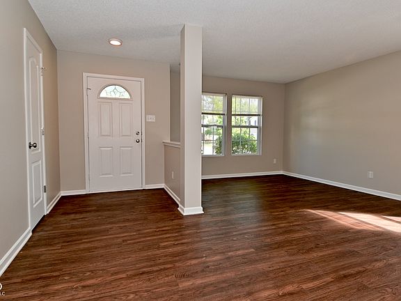 2nd image of 10935 Parker Dr