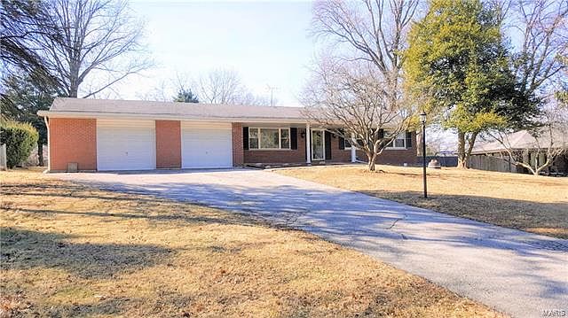 1st image of 6 Sassafras Ln