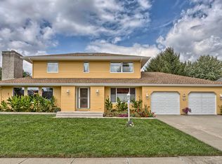 1304 Weathervane Dr, Champaign, IL 61821