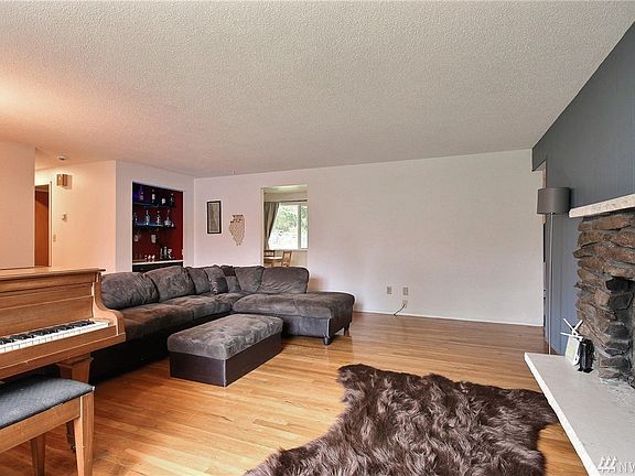 Lots of room! Living room comes with a dry bar or a chefs creative corner for recipes.