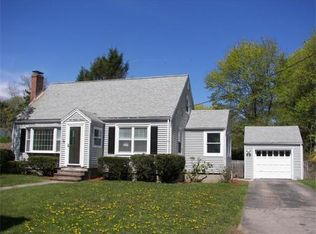 6 Remsen Ave, Medfield, MA 02052