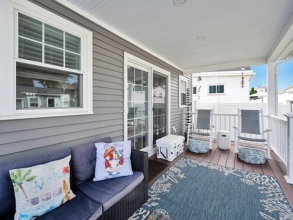 4th image of 59 Parkhurst St