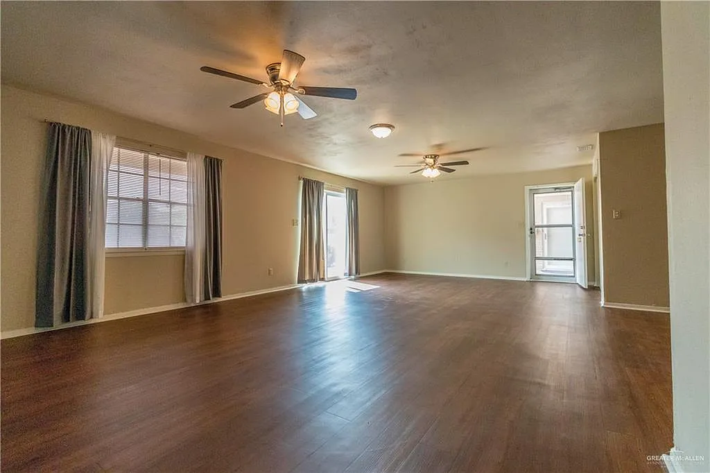 2 bed, 2.0 bath, 1685 sqft, $1,450 — Photo 2