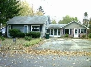 418 Tower St, Genoa City, WI 53128