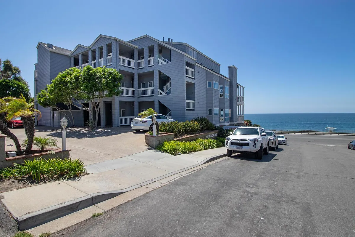 Building Photo - 111 Sequoia Ave #H