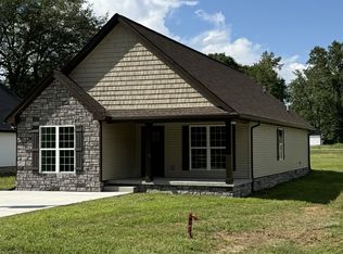 116 Mazie Dr, Lafayette, TN 37083