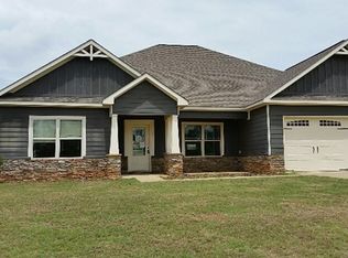 133 Winter Hawk Dr, Fort Mitchell, AL 36856