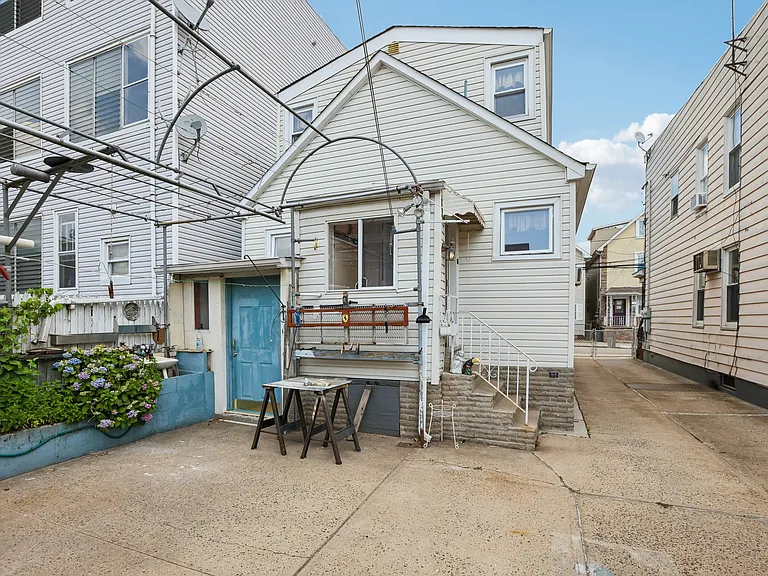 18 Patterson St — Photo 43