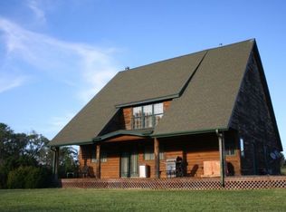 1371 River Rd, Red Cloud, NE 68970