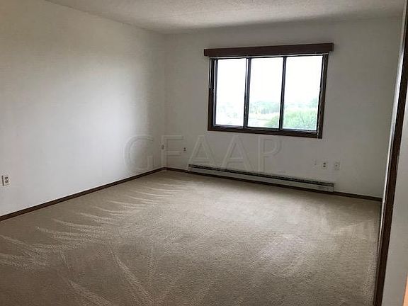 3rd image of 2200 S 29th St Unit 64N