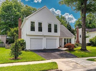 12333 Cliveden St, Herndon, VA 20170