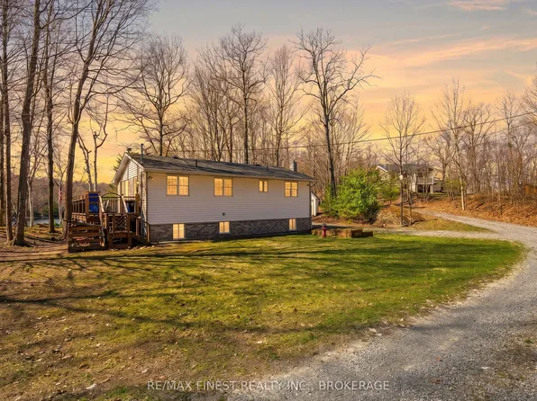139 Sleepy Haven Ln, South Frontenac, ON K0G 1X0
