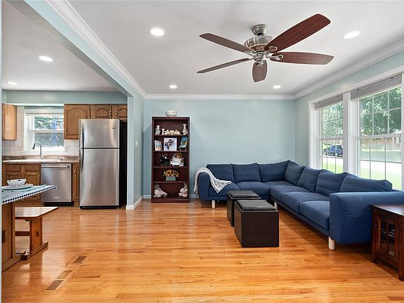 4th image of 9824 Allendale Dr
