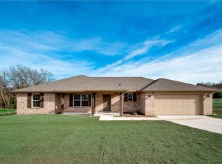 1313 E Apache Trl, Granbury, TX 76048