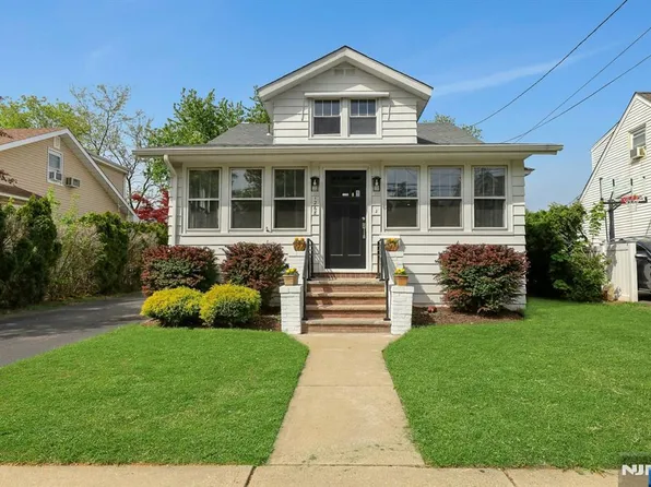 12-68 12th St, Fair Lawn, NJ 07410