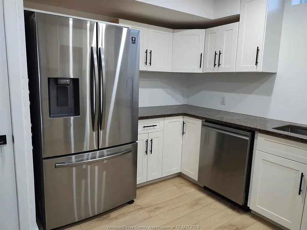 3 bed, $1,850 — Photo 2