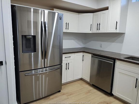 2nd image of 631 Holburn St