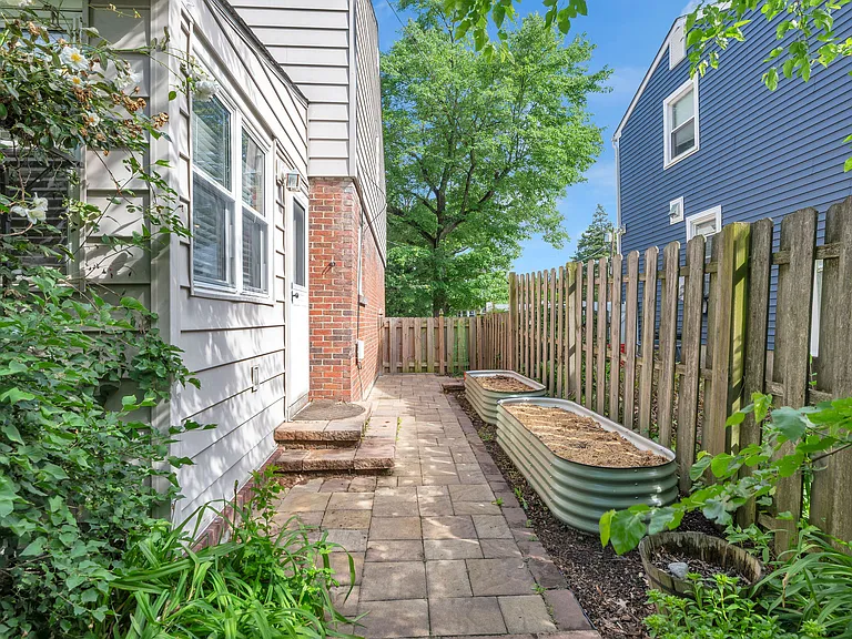 247 Lawnside Ave — Photo 27