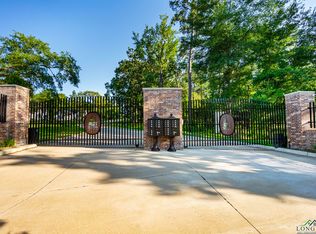 207 Longleaf Dr, Longview, TX 75602