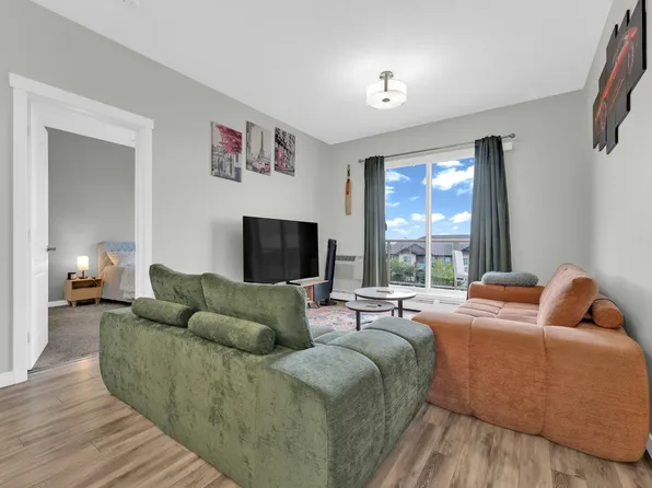 812 Welsh Dr SW #409, Edmonton, AB T6X 1Y7