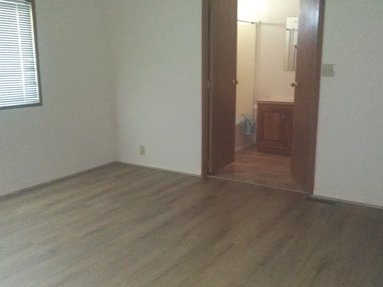 Mountain View — Photo 32