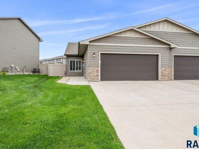 5427 S Seville Pl, Sioux Falls, SD, 57108