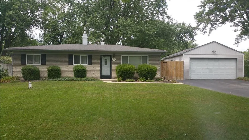 150 Rose Ln photo 1