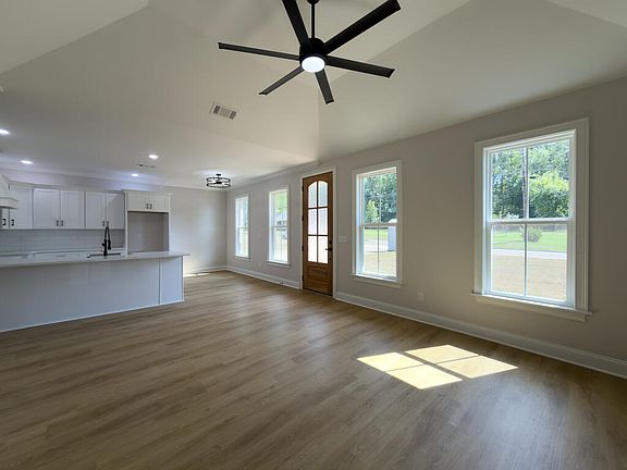 3rd image of 1309 Jones St