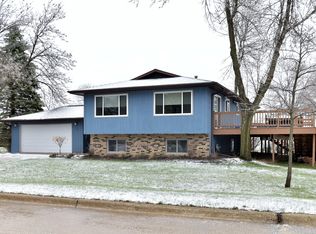 6 Alexander Rd, Estherville, IA 51334