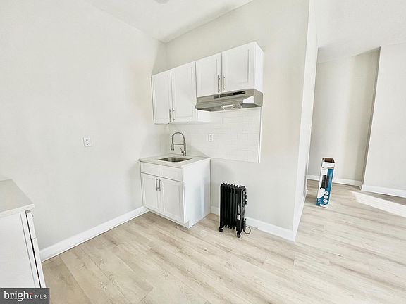 3rd image of 6227 Callowhill St