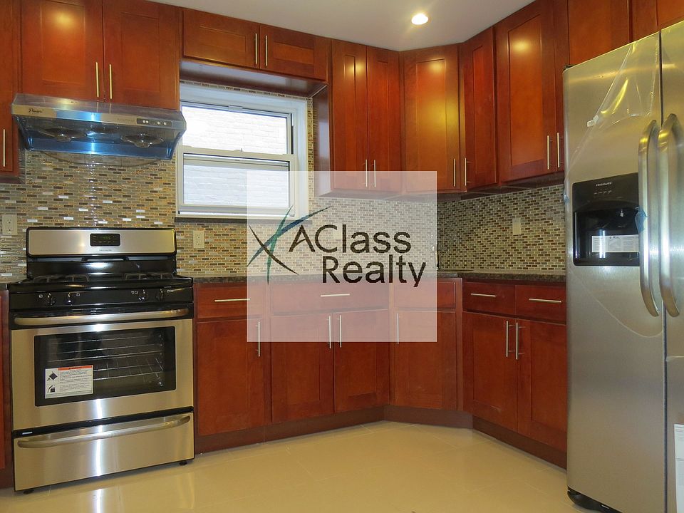1st image of 3181 45th St #2