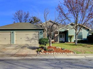 404 Meadowbrook Dr, Central Pt, OR 97502