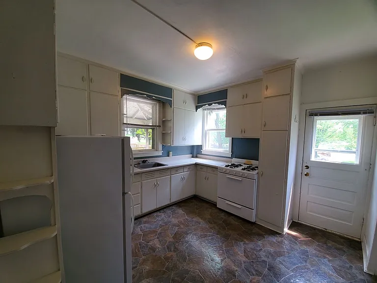 Walnut St 2512 — Photo 10