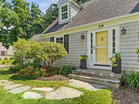 5th image of 39 Laurel Hill Drive